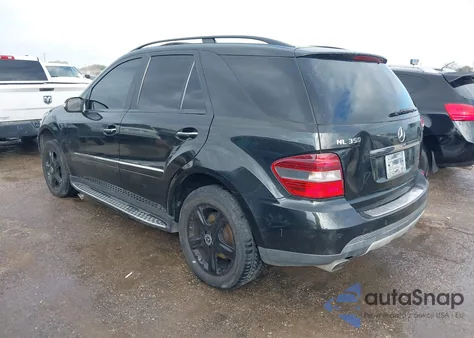 2008 Mercedes-Benz Ml 350 4Matic z USA, uszkodzony, nr VIN 4JGBB86E18A392105